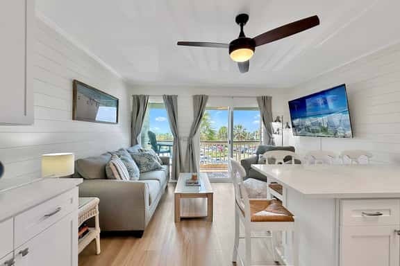 Sea Cabins 214A - Blue Heaven - Luxury Oceanfront Condo - Image 1