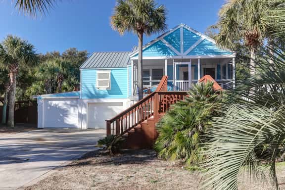The Blue House 4 BR home w/ Hot Tub, Pets Allowed - Image 1