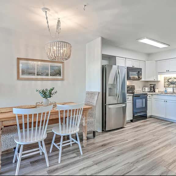 Oceanside Villas 104A - Sand Piper Walk - 1400 Ocean Blvd 104A - Image 1