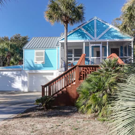 The Blue House 4 BR home w/ Hot Tub, Pets Allowed - Image 1