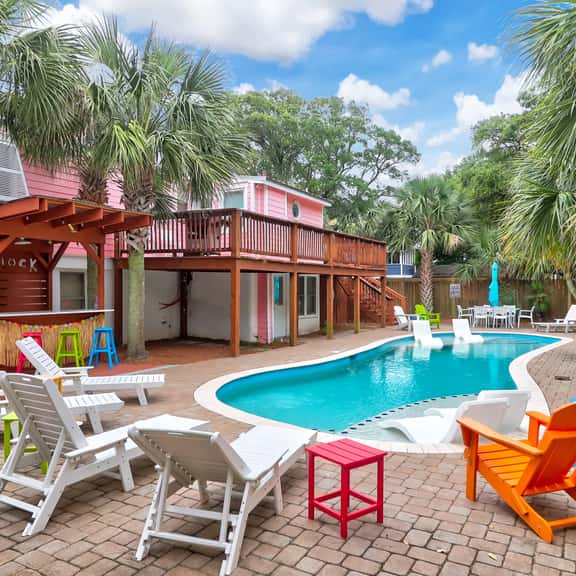 The Pink House 5BR home w/ Private Pool, Pets allowed - Image 1