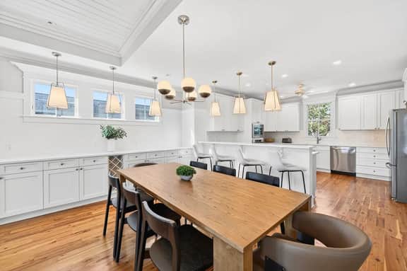 Sun Kissed by the Sea - 3007 Cameron Blvd. - Image 2
