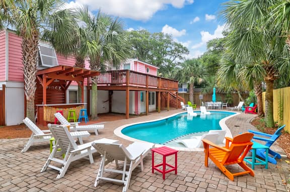 The Pink House 5BR home w/ Private Pool, Pets allowed - Image 1